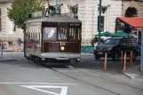 Christchurch Tramway Linie mit Triebwagen 15 auf Cathedral Square (2023)