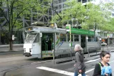 Melbourne Straßenbahnlinie 55 mit Triebwagen 165 am Bourke St/Swanston St (2011)