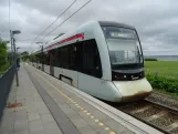 Aarhus Stadtbahn Linie L1 mit Niederflurgelenkwagen 2105-2205 am Risskov Strandpark (2024)