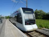 Aarhus Stadtbahn Linie L1 mit Niederflurgelenkwagen 2110-2210 am Kollind (2021)