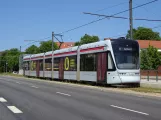 Aarhus Stadtbahn Linie L2 mit Niederflurgelenkwagen 1105-1205 am Universitetsparken (2018)