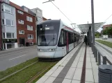 Aarhus Stadtbahn Linie L2 mit Niederflurgelenkwagen 1111-1211 am Stjernepladsen (2022)