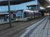 Aarhus Stadtbahn Linie L2 mit Niederflurgelenkwagen 2106-2206 am Dokk1 (2024)