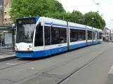 Amsterdam Straßenbahnlinie 12 mit Niederflurgelenkwagen 2060 am Leidseplein (2022)