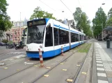 Amsterdam Straßenbahnlinie 2 mit Niederflurgelenkwagen 2050 am Cornelis Schuytstraat (2022)