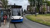 Amsterdam Straßenbahnlinie 2 mit Niederflurgelenkwagen 2117 am Hoofddorpplein (2022)