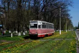 Awdijiwka Straßenbahnlinie 2 mit Triebwagen 041 auf Vulytsya Karla Marksa (2011)