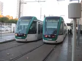 Barcelona Straßenbahnlinie T4 mit Niederflurgelenkwagen 05 am Ca l'Aranyó (2015)