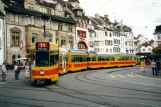 Basel Straßenbahnlinie 11 mit Gelenkwagen 241 am Barfüsserplatz (2003)