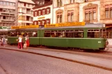 Basel Straßenbahnlinie 7 mit Gelenkwagen 604 am Barfüsserplatz (1981)