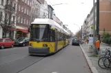 Berlin Schnelllinie M1 mit Niederflurgelenkwagen 2038 am U Oranienburger Tor (2010)
