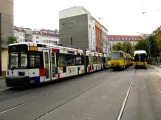Berlin Schnelllinie M6 mit Niederflurgelenkwagen 1095 am S Hackescher Markt (2006)