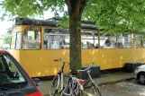 Bielefeld Triebwagen auf Siegfriedplatz, Der Koch Bistro & Restaurant Supertram, von der Seite gesehen (2016)