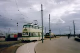 Blackpool Straßenbahnlinie T mit Doppelstocktriebwagen 703 am Sandcastle / Pleasure Beach (2006)