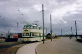 Blackpool Straßenbahnlinie T1 mit Doppelstocktriebwagen 703 am Pleasure Beach (2006)