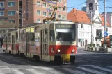 Bratislava Straßenbahnlinie 11 mit Triebwagen 7929 auf Námestie SNP (2008)