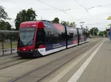 Braunschweig Straßenbahnlinie 1 mit Niederflurgelenkwagen 1468 am Stadion (2022)