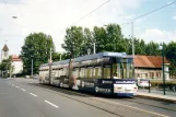 Braunschweig Straßenbahnlinie 9 mit Niederflurgelenkwagen 9580 am Leonhardplatz (Stadthalle) (2003)
