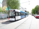 Bremen Straßenbahnlinie 10 mit Niederflurgelenkwagen 3015 am Humboldtstraße (2019)
