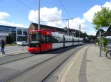 Bremen Straßenbahnlinie 2 mit Niederflurgelenkwagen 3076 am Schloßparkstraße (2019)