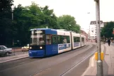 Bremen Straßenbahnlinie 3 mit Niederflurgelenkwagen 3025 am Herdentor (2002)