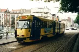 Brüssel Straßenbahnlinie 82 mit Gelenkwagen 7789 am Porte d'Anderlecht / Anderlechtsepoort (2002)