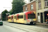 Charleroi Regionallinie 88 mit Gelenkwagen 7425 am Anderlues Monument (2002)