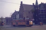 Den Haag Straßenbahnlinie 12 mit Triebwagen 1128 auf Plaats (1987)
