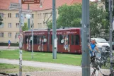 Dessau Straßenbahnlinie 3 mit Niederflurgelenkwagen 307nah Bauhaus Museum (2015)