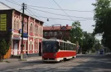 Donezk Straßenbahnlinie 1 mit Triebwagen 3031 auf Postysheva Street (2012)