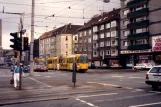 Dortmund Straßenbahnlinie 406 mit Gelenkwagen 135 in der Kreuzung Brüderweg/Schwanenwall (1988)