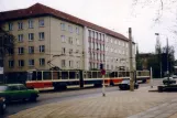 Frankfurt (Oder) Straßenbahnlinie 4 mit Gelenkwagen 216 auf Karl Marx Straße (1991)