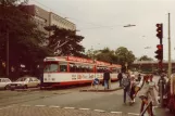 Freiburg im Breisgau Straßenbahnlinie 4 mit Gelenkwagen 214 auf Bismarckallee (1982)