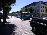 Göteborg Straßenbahnlinie 10 mit Triebwagen 840 auf Östra Hamngatan (2018)