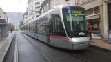 Grenoble Straßenbahnlinie A mit Niederflurgelenkwagen 6040 am Berriat-Le Magasin (2018)