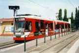 Halle (Saale) Straßenbahnlinie 8 mit Niederflurgelenkwagen 651 am Trotha (2003)