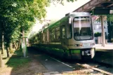 Hannover Straßenbahnlinie 11 mit Gelenkwagen 2566 am Zoo (2002)