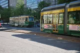 Helsinki Straßenbahnlinie 3 mit Gelenkwagen 98 auf Mannerheimintie/Mannerheimvägen (2019)