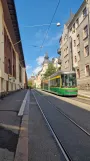 Helsinki Straßenbahnlinie 4 mit Niederflurgelenkwagen 410 auf Kauppiaankatu / Köpmansgatan (2024)