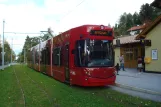 Innsbruck Straßenbahnlinie 6 mit Niederflurgelenkwagen 318 am Igls (2012)