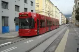 Innsbruck Stubaitalbahn (STB) mit Niederflurgelenkwagen 355 auf Andreas-Hofer-Straße (2012)