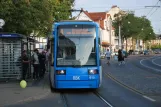 Kassel Straßenbahnlinie 4 mit Niederflurgelenkwagen 615 am Kirchgasse (2022)