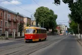 Kiew Straßenbahnlinie 19 mit Triebwagen 5947 auf Kyrylivska Street (2011)
