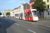 Krefeld Straßenbahnlinie 044 mit Niederflurgelenkwagen 605 am Florastraße (2010)