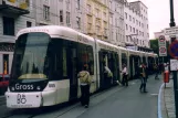 Linz Straßenbahnlinie 2 mit Niederflurgelenkwagen 005 am Goethekreuzung (2004)