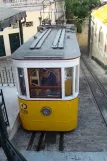 Lissabon Standseilbahn Elevador do Lavra mit Kabelstraßenbahn Lavra 1 am Rua Câmara Pestana (2008)