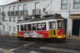 Lissabon Straßenbahnlinie 12E mit Triebwagen 558 auf Rua Limoeiro (2013)