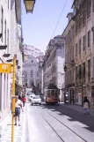 Lissabon Straßenbahnlinie 28E auf Rua da Conceição (2003)