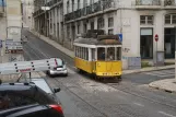 Lissabon Zusätzliche Linie 25E mit Triebwagen 549 auf Rua Vítor Cordon (2013)