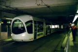 Lyon Straßenbahnlinie T2 mit Niederflurgelenkwagen 35 am Perrache (2007)